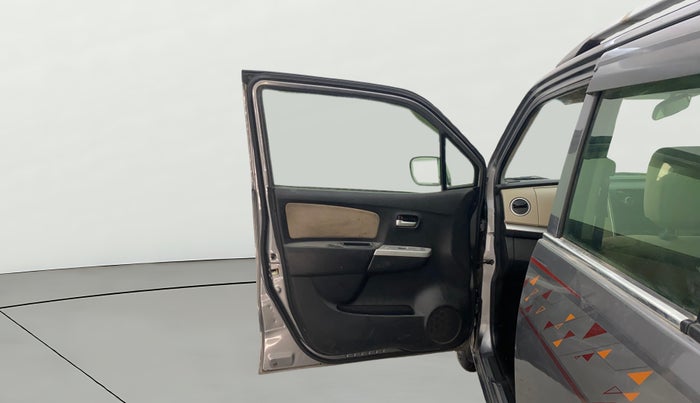 2017 Maruti Wagon R 1.0 LXI CNG, CNG, Manual, 1,04,063 km, LHS Front Door