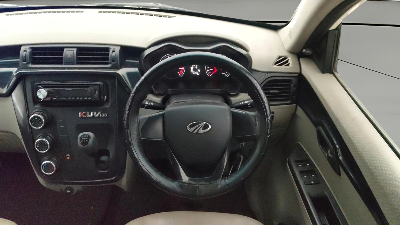 2016 Mahindra Kuv100 K4 5 STR, Petrol, Manual, 44,283 km, Steering Wheel Close Up