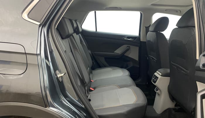 2021 Skoda KUSHAQ STYLE 1.5L TSI DSG, Petrol, Automatic, 27,793 km, Right Side Rear Door Cabin