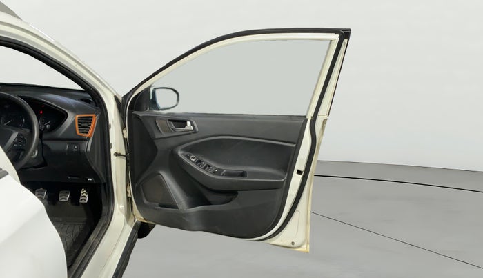 2016 Hyundai i20 Active 1.2 S, Petrol, Manual, 1,08,259 km, RHS Front Door