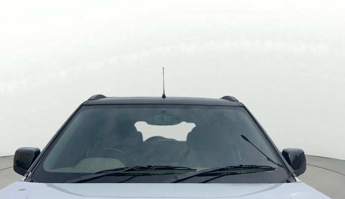 2017 Mahindra TUV300 T10, Diesel, Manual, 1,16,846 km, Front Windshield