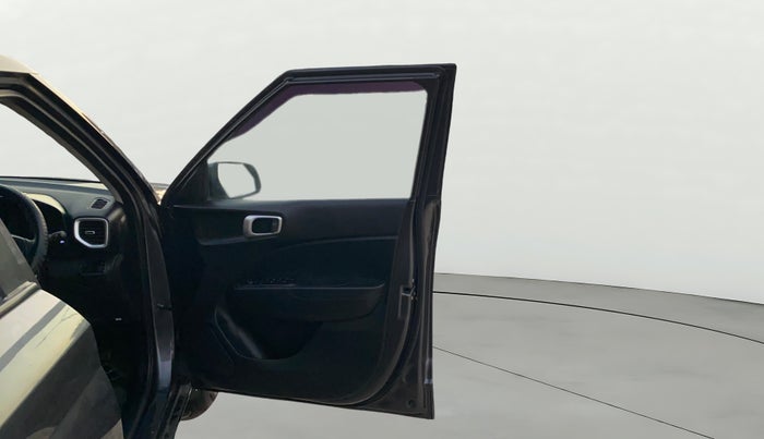 2021 Hyundai VENUE S+ 1.2, Petrol, Manual, 24,191 km, RHS Front Door