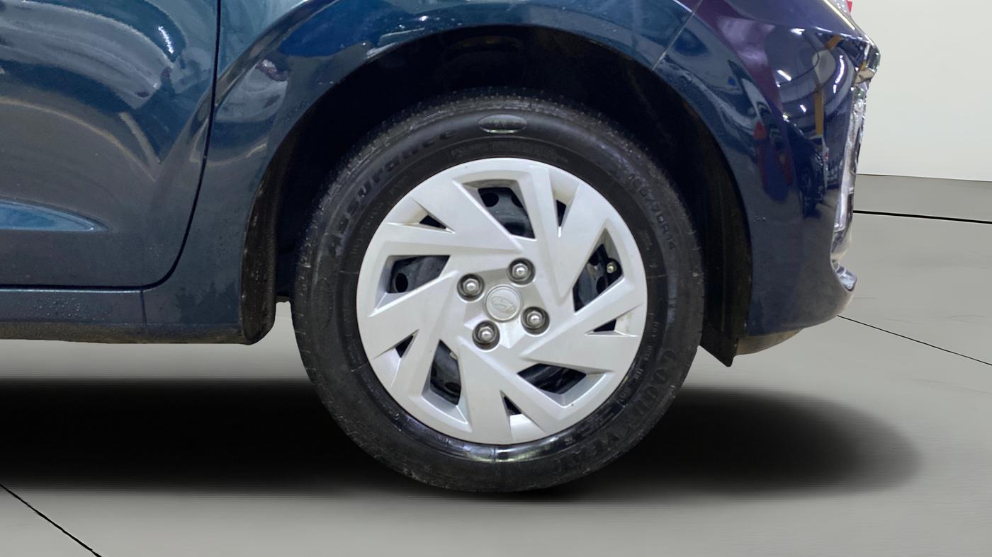 2025 Hyundai GRAND I10 NIOS MAGNA 1.2 KAPPA VTVT, Petrol, Manual, 2,243 km, Right Front Wheel