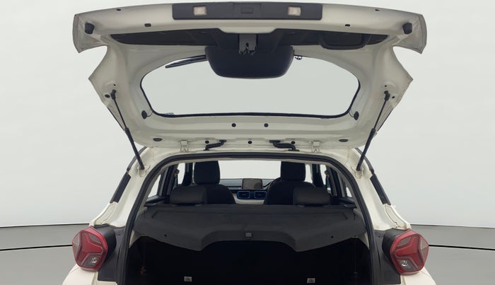 2022 Tata PUNCH CREATIVE  MT, Petrol, Manual, 44,573 km, Boot Door Open