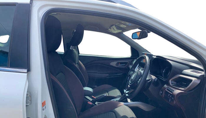 2023 Maruti FRONX ALPHA 1.0L TURBO 6 AT, Petrol, Automatic, 10,583 km, Right Side Front Door Cabin