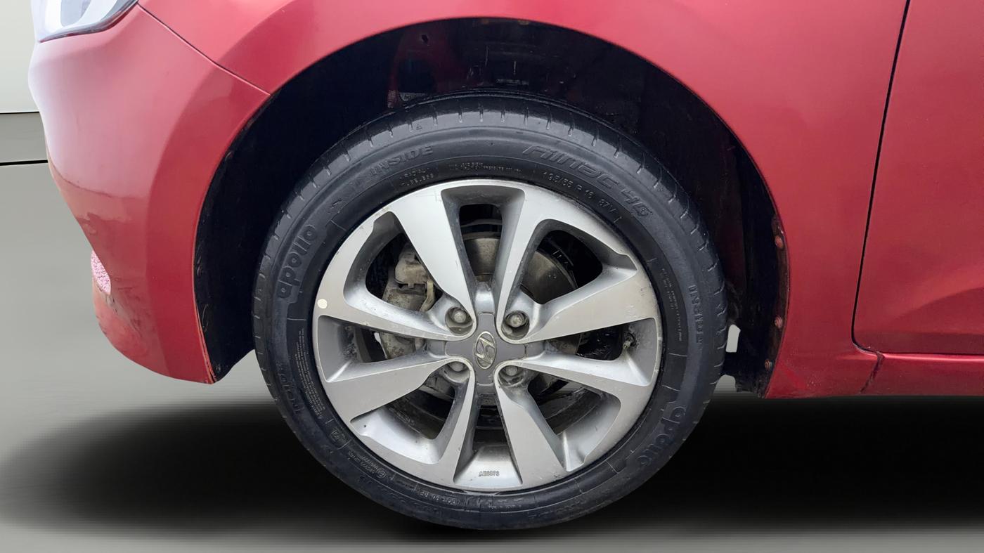 2017 Hyundai Elite i20 ASTA 1.2 DUAL TONE, Petrol, Manual, 49,949 km, Left Front Wheel