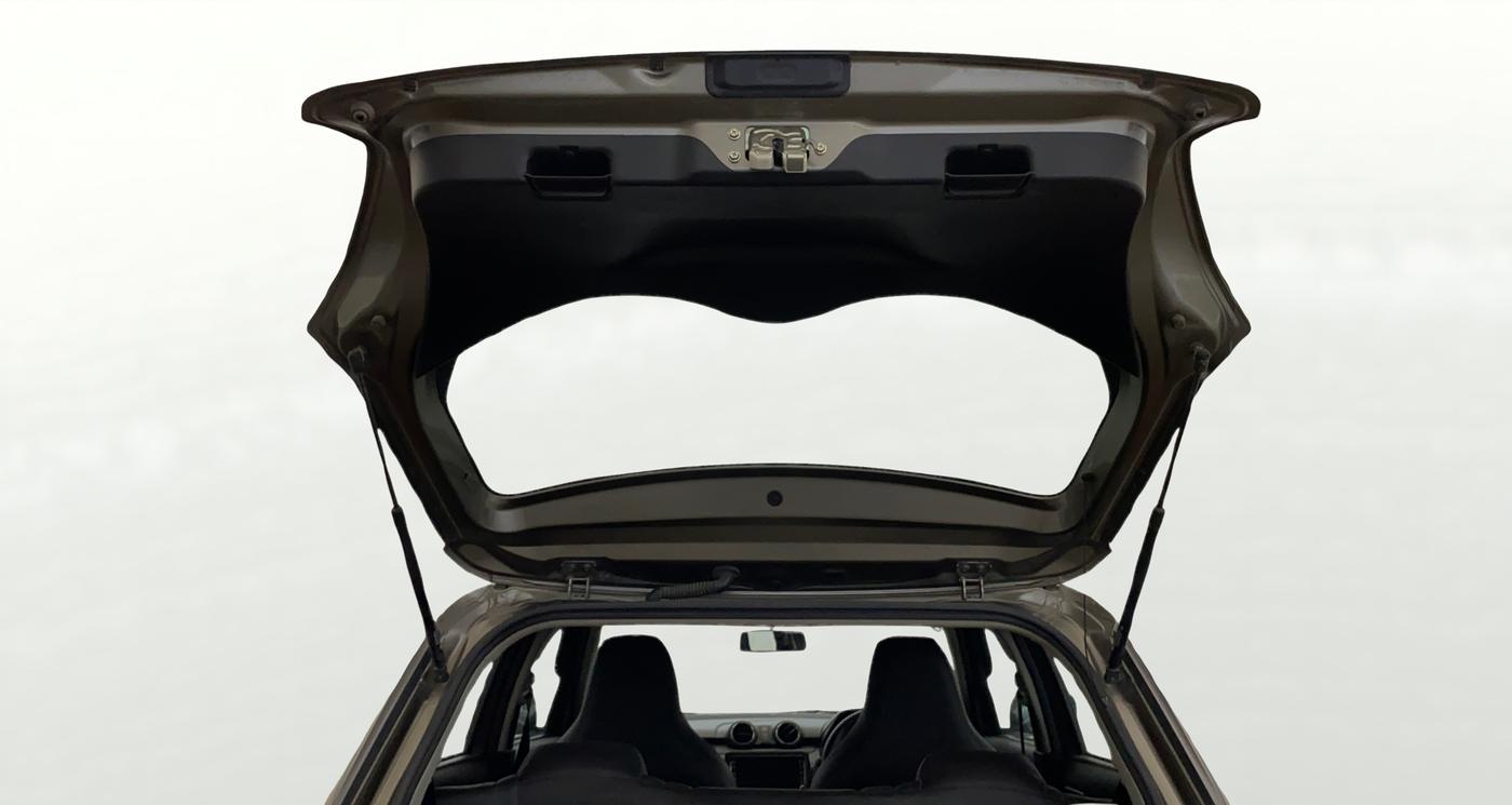 2021 Maruti Swift LXI, Petrol, Manual, 39,306 km, Boot Door Open