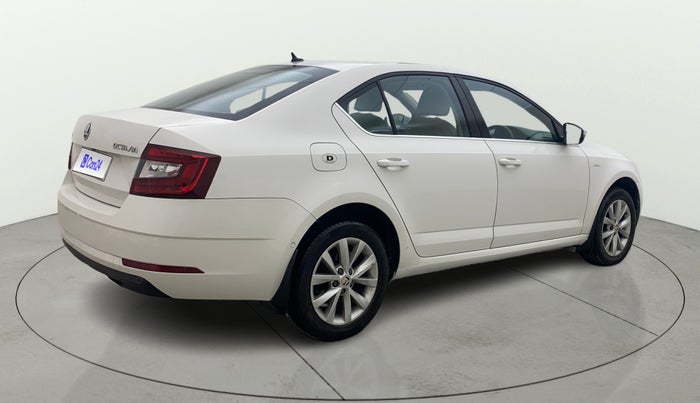2017 Skoda Octavia 2.0 TDI L&K AT, Diesel, Automatic, 69,518 km, Right Back Diagonal
