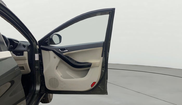 2022 Tata NEXON XZ PLUS (O) PETROL, Petrol, Manual, 70,567 km, RHS Front Door