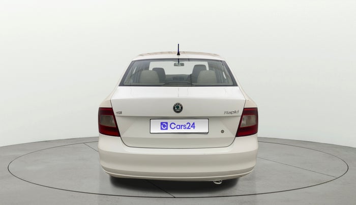 2012 Skoda Rapid AMBITION 1.6 TDI CR MT, Diesel, Manual, 1,25,665 km, Back/Rear