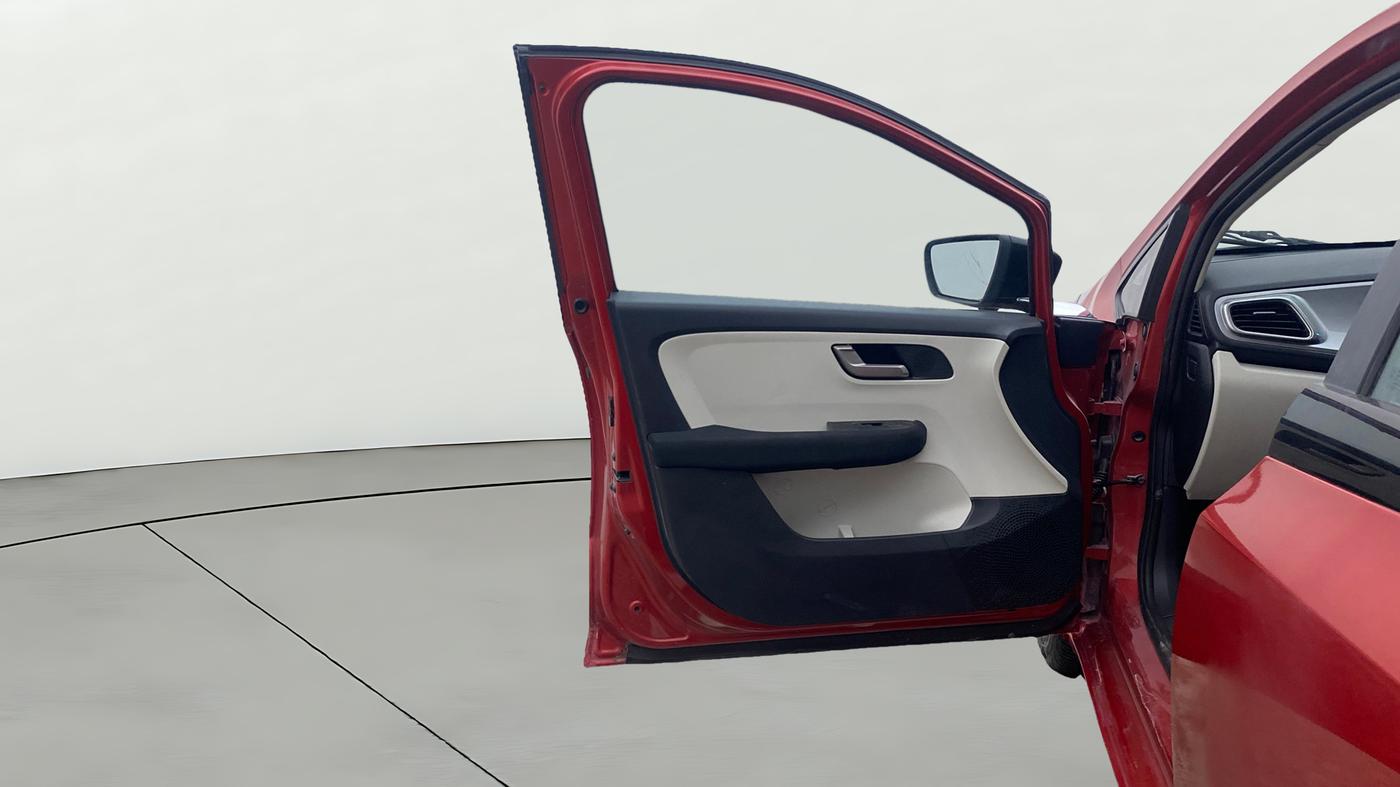 2023 Tata ALTROZ XZ PETROL, Petrol, Manual, 20,494 km, LHS Front Door