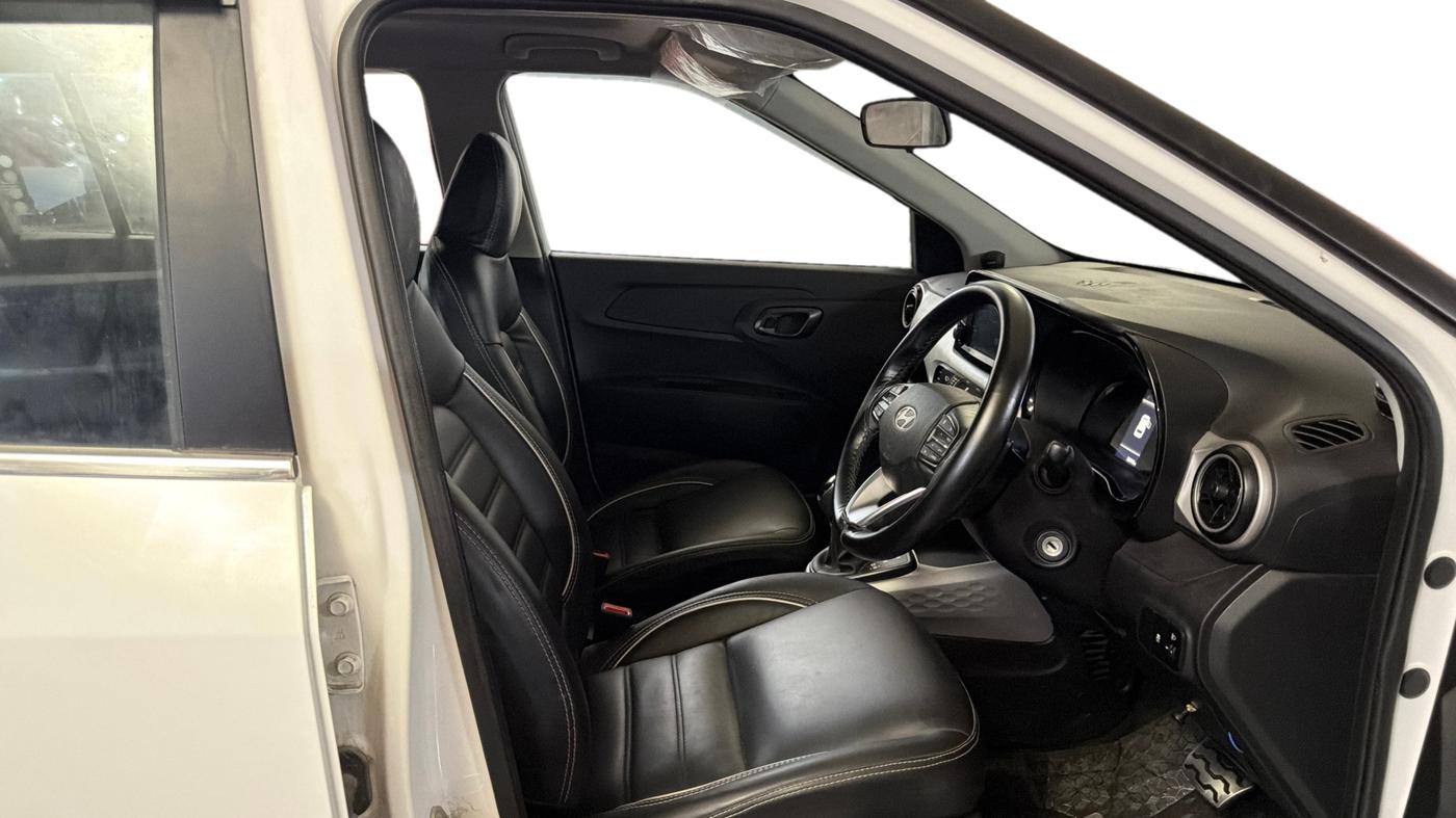 2023 Hyundai EXTER  SX 1.2 AMT, Petrol, Automatic, 26,114 km, Right Side Front Door Cabin