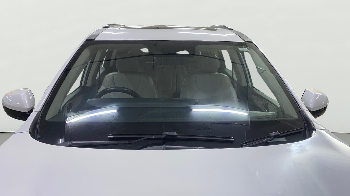 2022 Mahindra XUV700 AX 7 D MT 7 STR, Diesel, Manual, 46,340 km, Front Windshield
