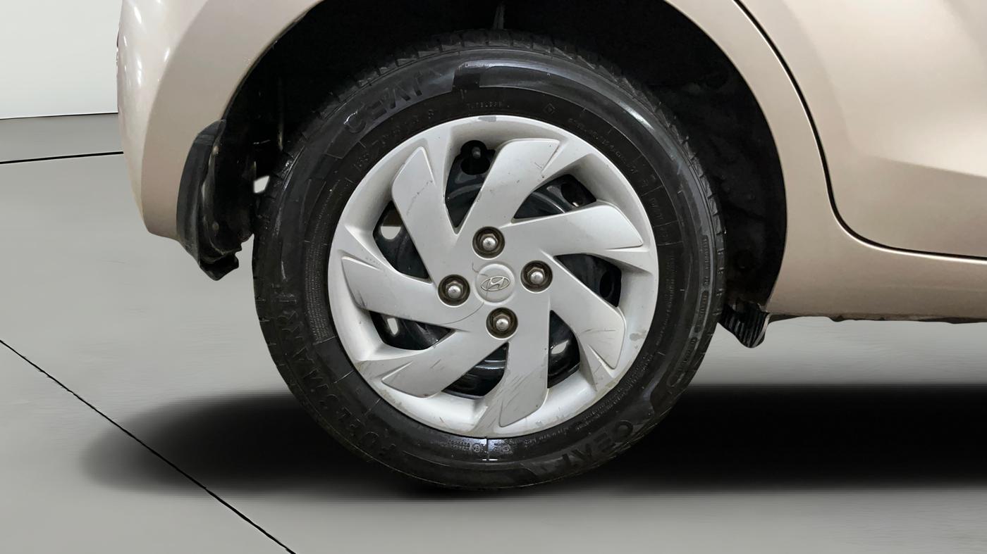 2019 Hyundai NEW SANTRO SPORTZ CNG, CNG, Manual, 88,433 km, Right Rear Wheel