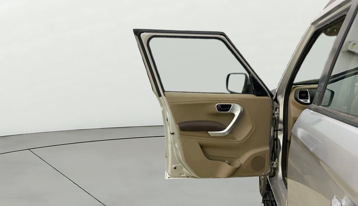 2015 Mahindra TUV300 T8, Diesel, Manual, 28,048 km, LHS Front Door