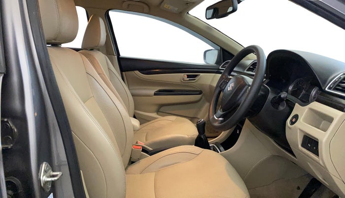 2017 Maruti Ciaz ZETA 1.4  MT PETROL, Petrol, Manual, 57,505 km, Right Side Front Door Cabin