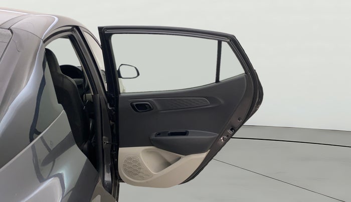 2022 Hyundai AURA S 1.2 CNG, CNG, Manual, 38,882 km, RHS Rear Door