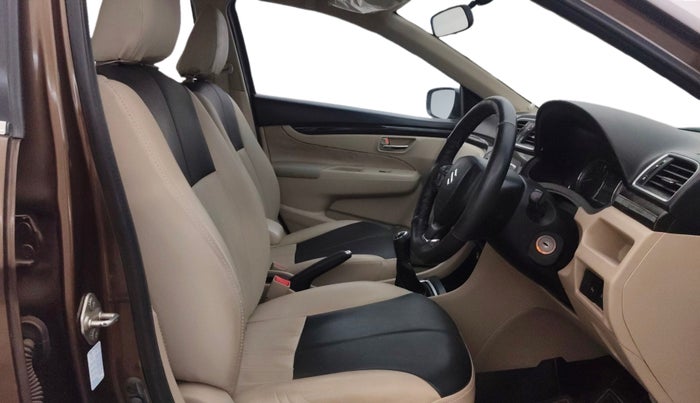 2017 Maruti Ciaz DELTA 1.4 MT PETROL, Petrol, Manual, 70,728 km, Right Side Front Door Cabin