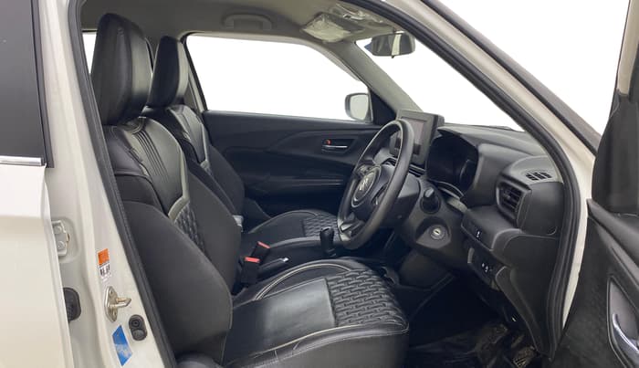2025 Maruti Swift VXi, Petrol, Manual, 35,490 km, Right Side Front Door Cabin