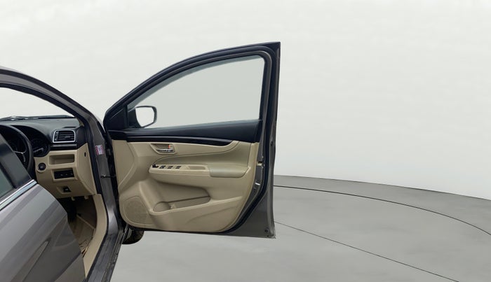 2018 Maruti Ciaz ALPHA  AT 1.4  PETROL, Petrol, Automatic, 65,087 km, RHS Front Door