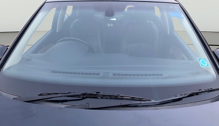 2016 Volkswagen Polo HIGHLINE1.2L, Petrol, Manual, 41,153 km, Front Windshield