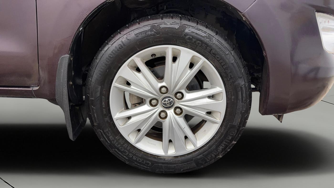 2016 Toyota Innova Crysta 2.7 ZX AT 7 STR, Petrol, Automatic, 45,048 km, Right Front Wheel