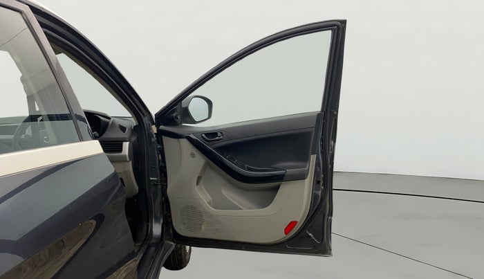 2018 Tata NEXON XMA PETROL, Petrol, Automatic, 72,421 km, RHS Front Door