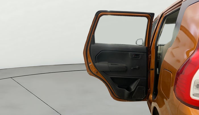 2021 Maruti New Wagon-R LXI CNG 1.0, CNG, Manual, 1,08,042 km, LHS Rear Door