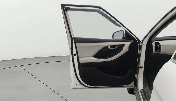 2022 Hyundai Creta SX 1.5 PETROL, Petrol, Manual, 85,802 km, LHS Front Door