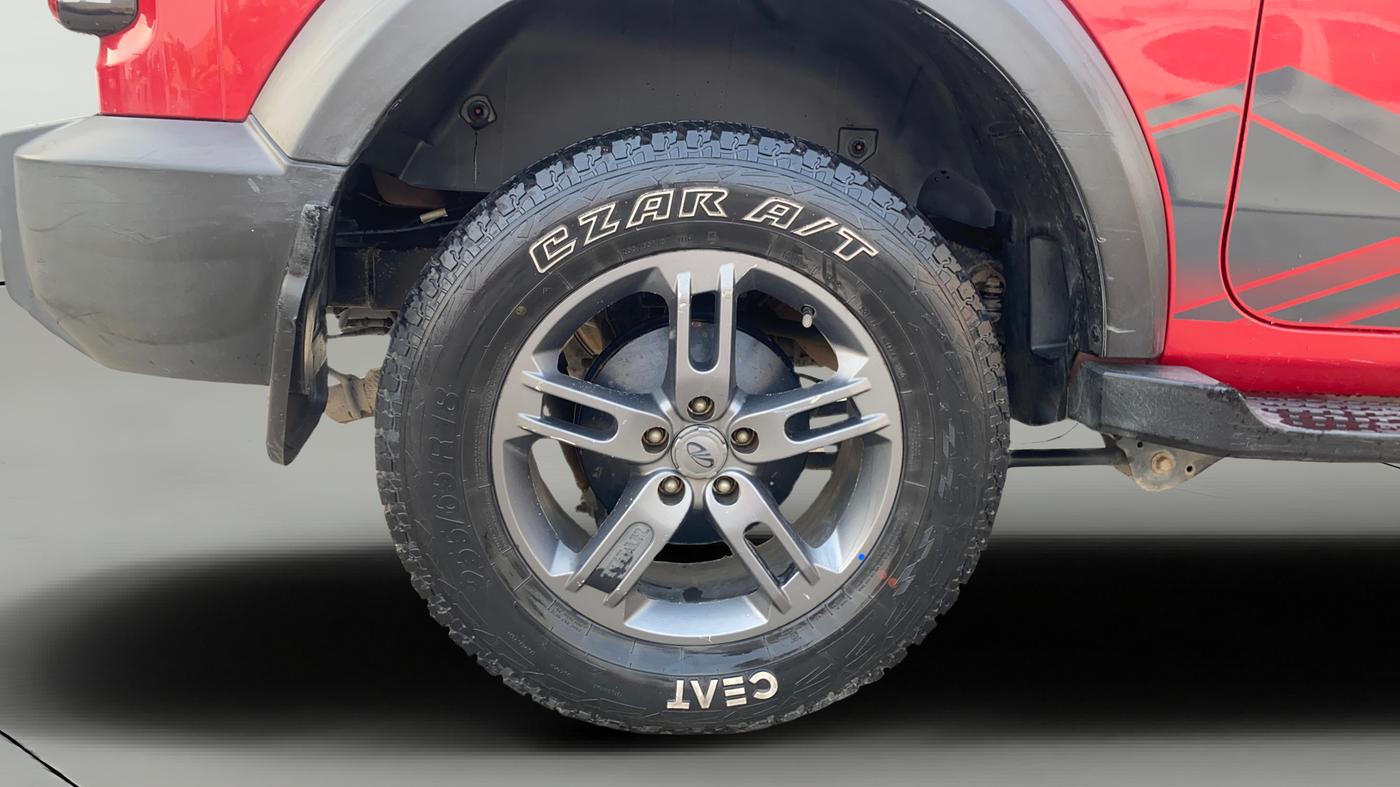 2020 Mahindra Thar LX D AT 4WD HT, Diesel, Automatic, 31,145 km, Right Rear Wheel
