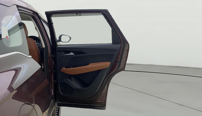 2021 MG HECTOR PLUS SHARP 1.5 PETROL TURBO HYBRID MT 6-STR, Petrol, Manual, 83,498 km, RHS Rear Door