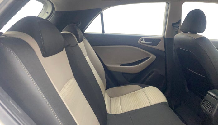 2018 Hyundai Elite i20 MAGNA EXECUTIVE 1.2, Petrol, Manual, 67,356 km, Right Side Rear Door Cabin