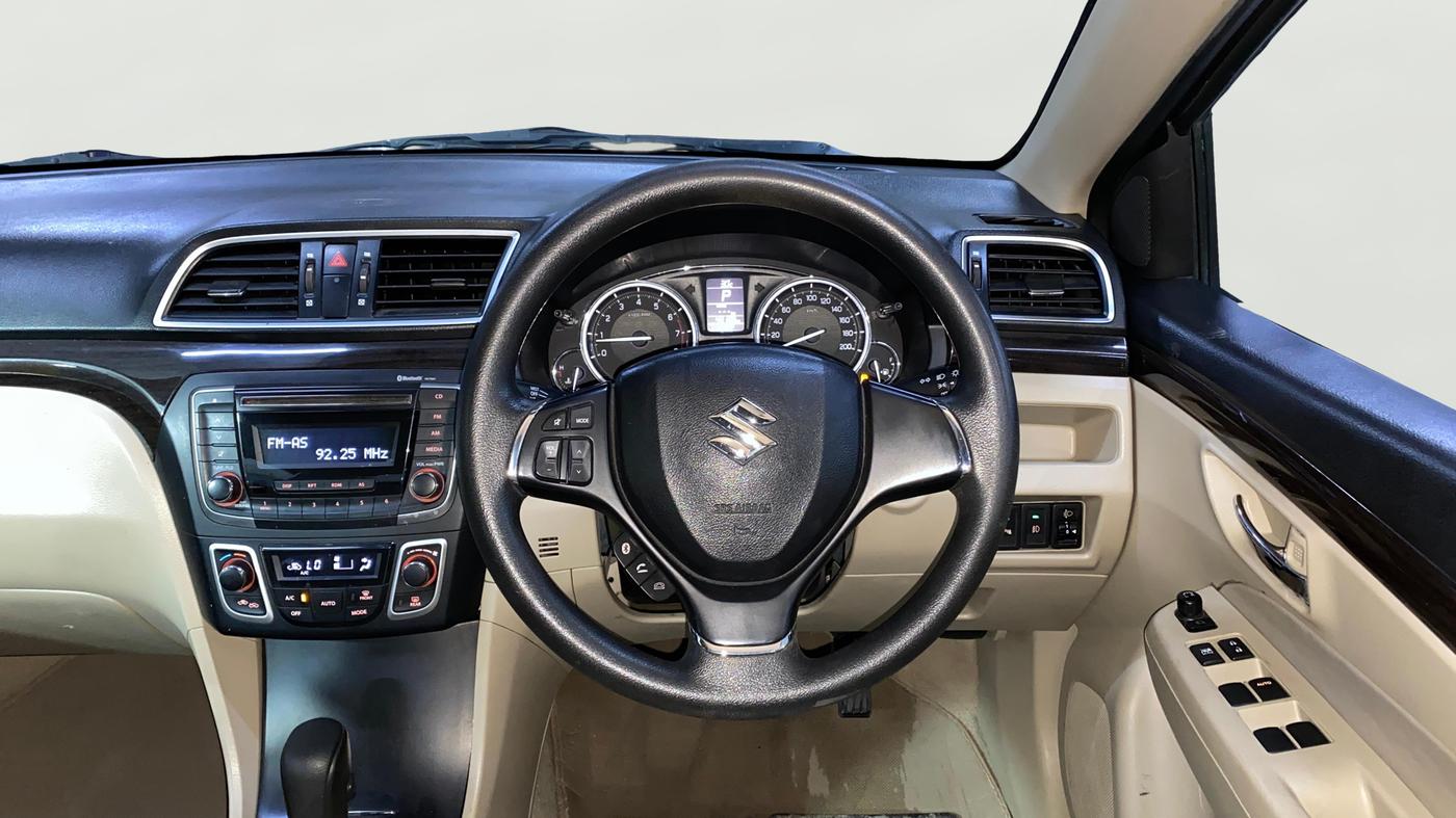 2016 Maruti Ciaz ZXI AT, Petrol, Automatic, 43,172 km, Steering Wheel Close Up