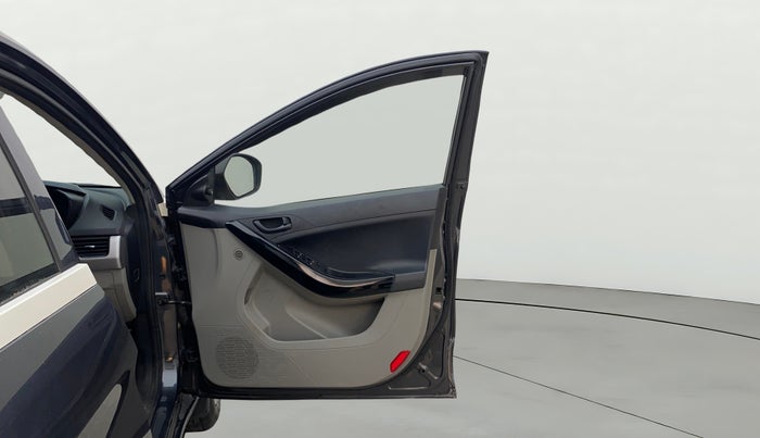 2018 Tata NEXON XM PETROL, Petrol, Manual, 50,930 km, RHS Front Door