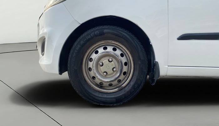 2014 Hyundai i10 MAGNA 1.1, Petrol, Manual, 1,31,558 km, Left Front Wheel