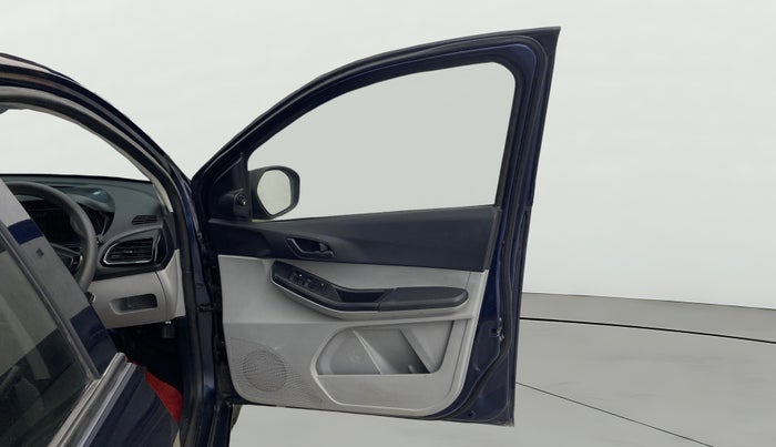 2022 Tata Tiago XT CNG, CNG, Manual, 54,355 km, RHS Front Door