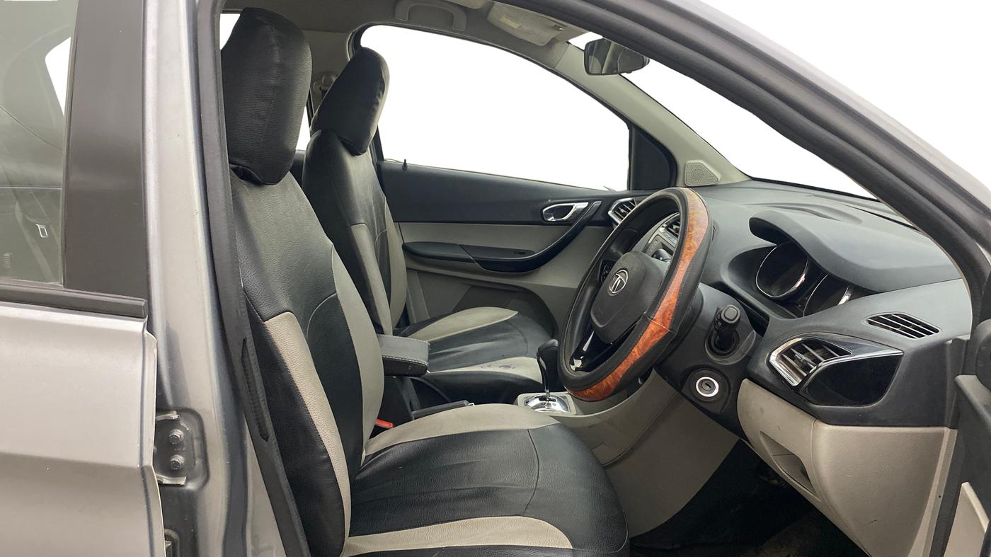 2018 Tata Tiago XZA PETROL, Petrol, Automatic, 70,276 km, Right Side Front Door Cabin