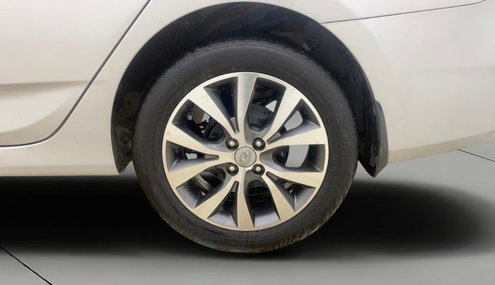 2017 Hyundai Verna 1.6 VTVT SX, Petrol, Manual, 35,102 km, Left Rear Wheel