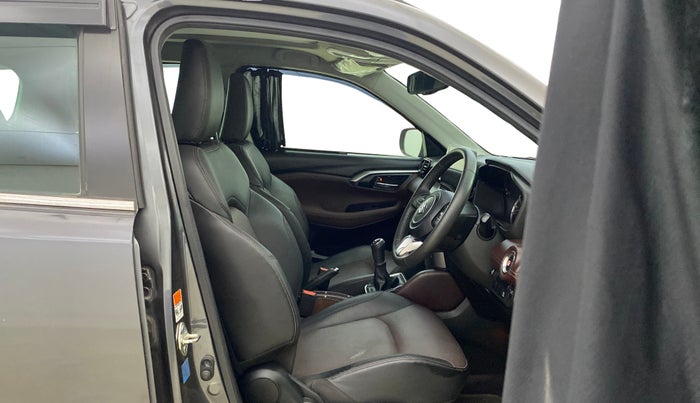 2022 Maruti Grand Vitara ALPHA SMART HYBRID, Petrol, Manual, 50,823 km, Right Side Front Door Cabin