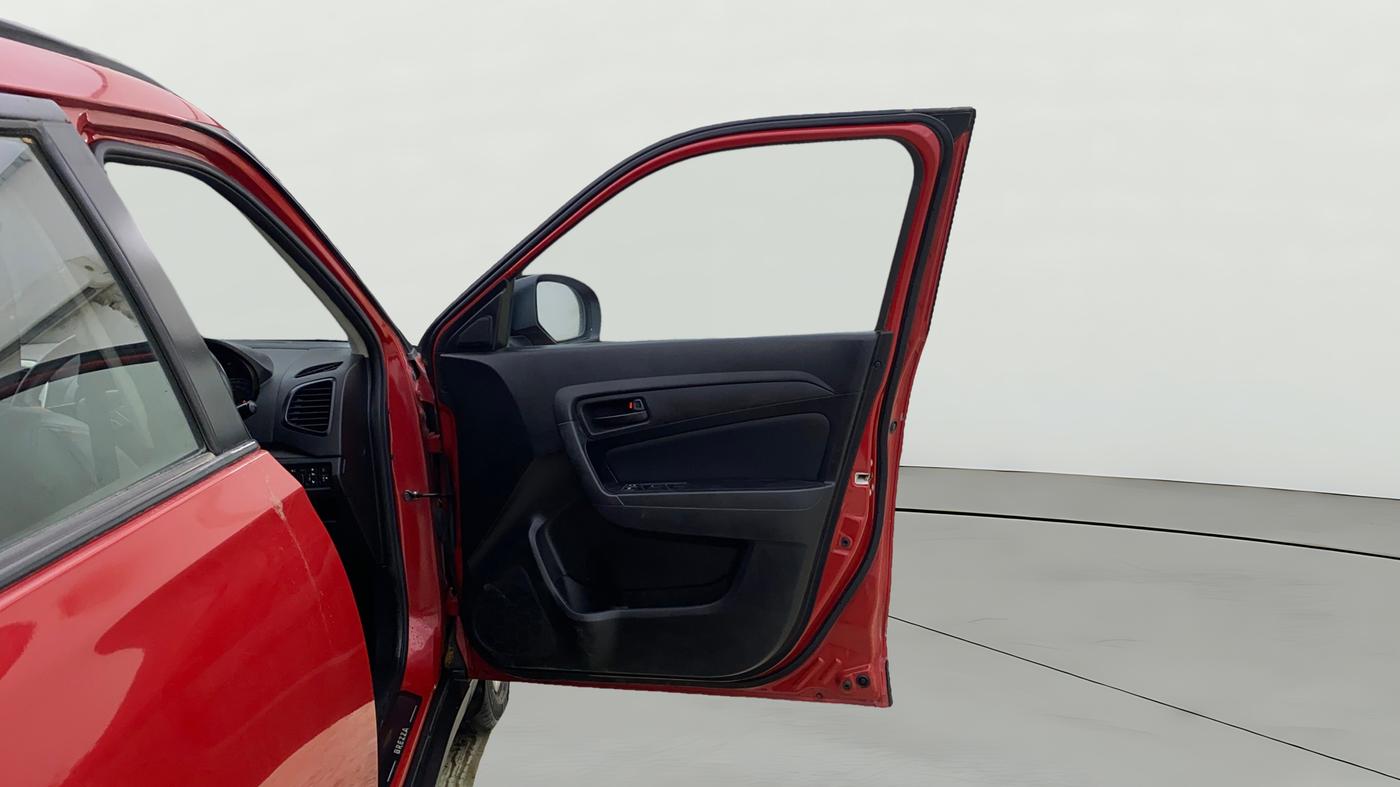 2021 Maruti Vitara Brezza VXI AT SHVS, Petrol, Automatic, 65,953 km, RHS Front Door