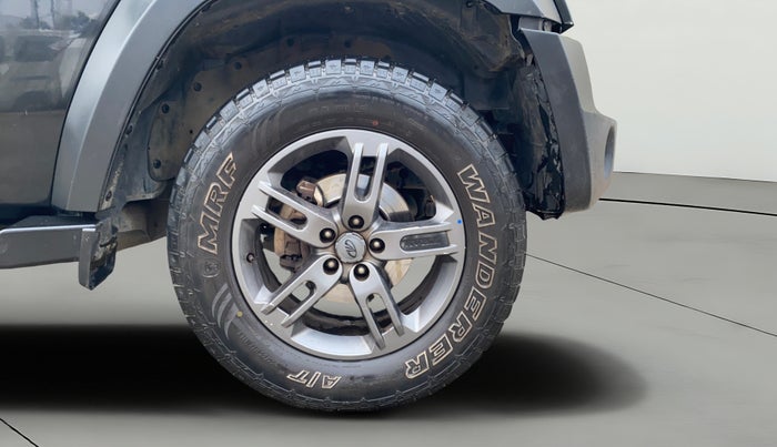 2021 Mahindra Thar LX D AT 4WD HT, Diesel, Automatic, 85,850 km, Right Front Wheel