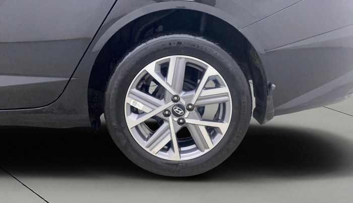 2024 Hyundai Verna SX 1.5 l MPI, Petrol, Manual, 20,610 km, Left Rear Wheel