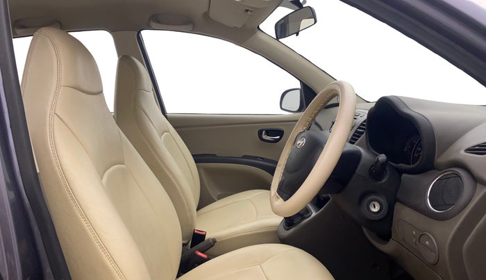 2014 Hyundai i10 SPORTZ 1.1, Petrol, Manual, 28,564 km, Right Side Front Door Cabin