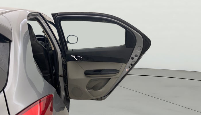 2018 Tata Tiago XZ DIESEL, Diesel, Manual, 95,705 km, RHS Rear Door