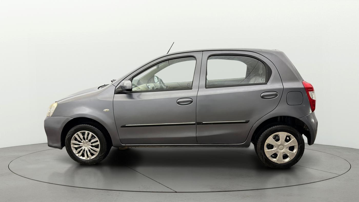 2015 Toyota Etios Liva G, Petrol, Manual, 52,006 km, Left Side