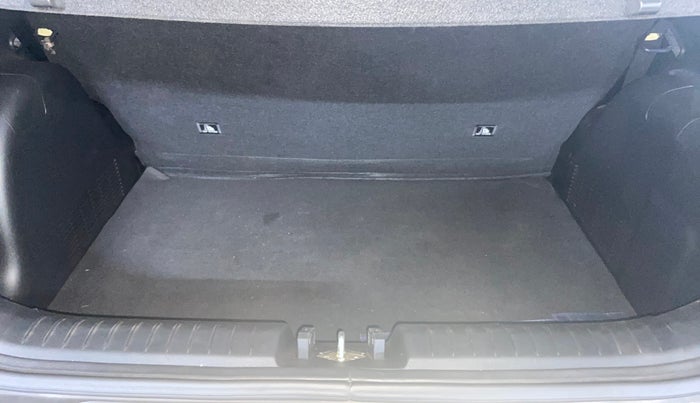 2022 Hyundai VENUE S(O) 1.2, Petrol, Manual, 10,700 km, Boot Open Zoomed View