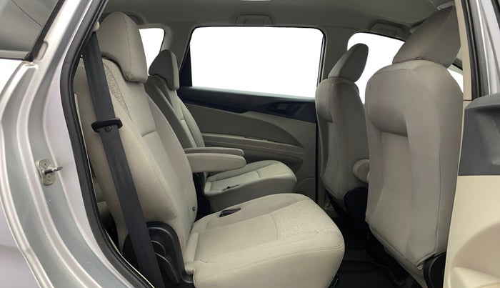 2019 Mahindra MARAZZO M2 7STR, Diesel, Manual, 1,49,602 km, Right Side Rear Door Cabin
