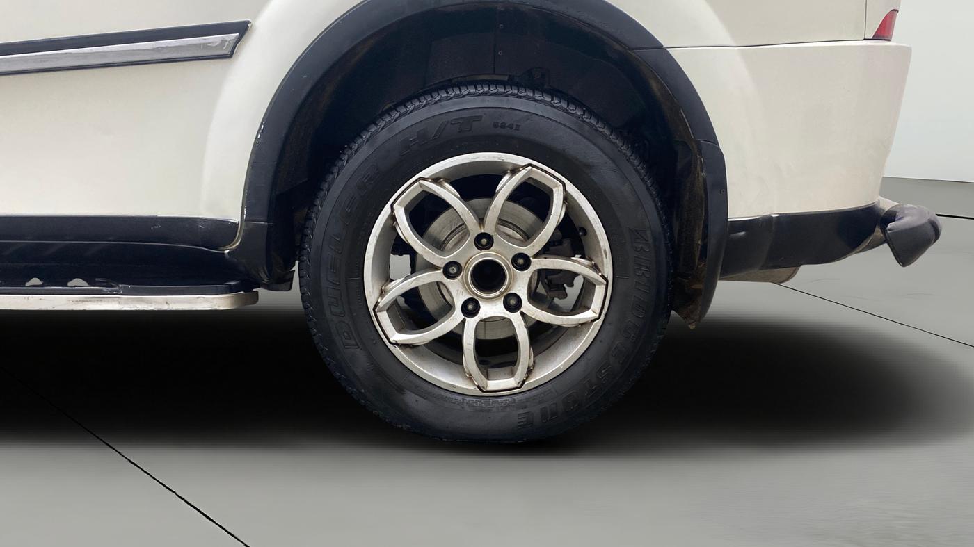 2019 Mahindra XUV500 W7, Diesel, Manual, 94,736 km, Left Rear Wheel