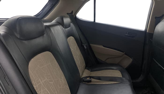 2016 Hyundai Grand i10 MAGNA 1.2 KAPPA VTVT, Petrol, Manual, 25,865 km, Right Side Rear Door Cabin