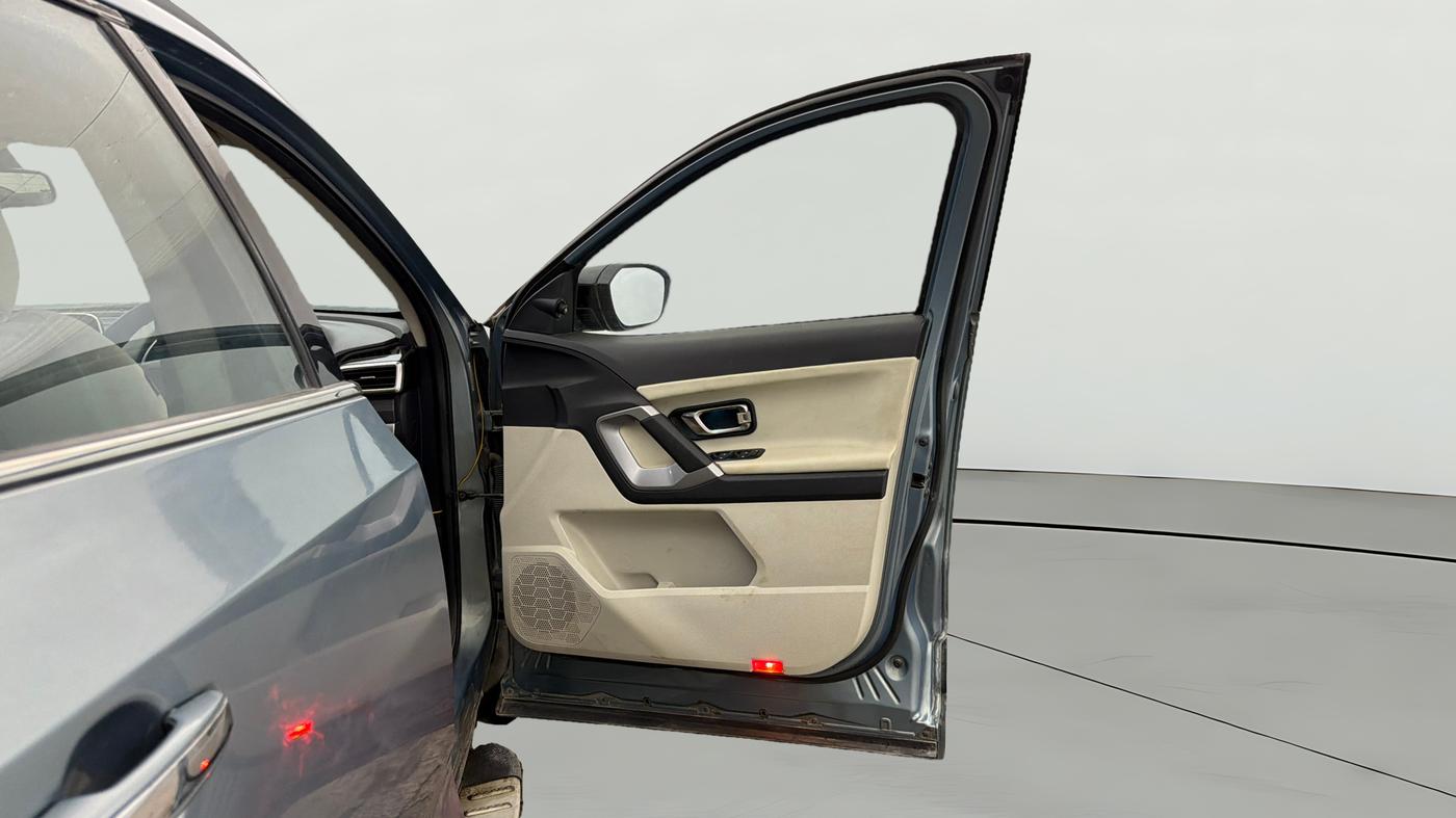 2021 Tata Safari XZ PLUS, Diesel, Manual, 59,576 km, RHS Front Door